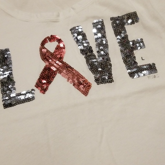 Priced lowereNyc Breastcancer tshirt🍒PRICE FIRM🍒 - Picture 4 of 8